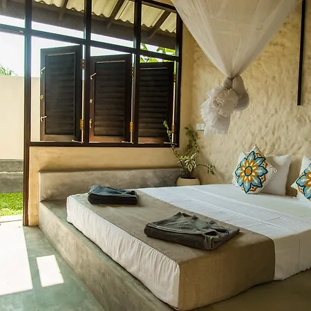 Lime & Co Hostel Weligama Exterior photo